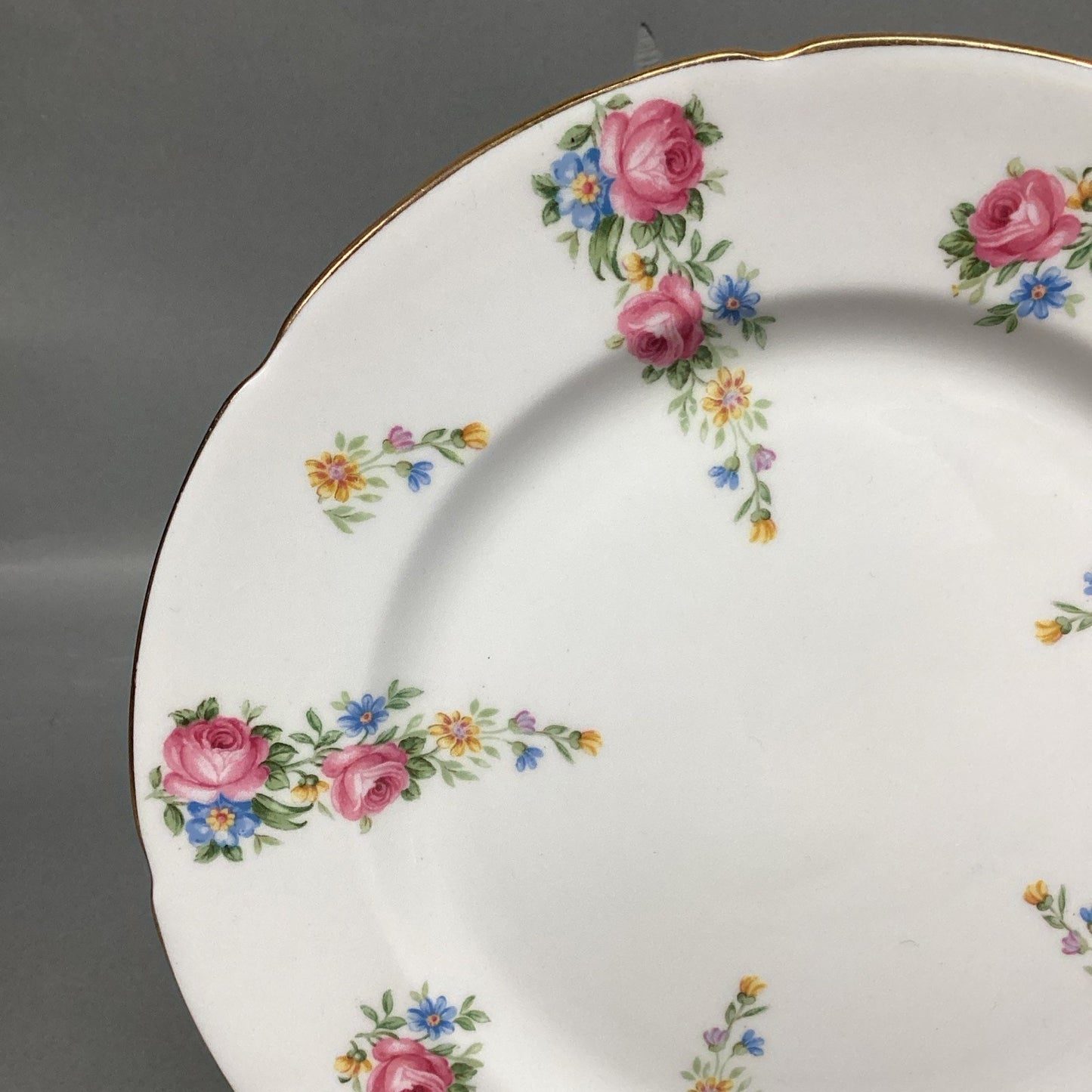 Royal Grafton Bone China Floral Dessert Or Salad Plate W/ Gold Trim- 8”D England