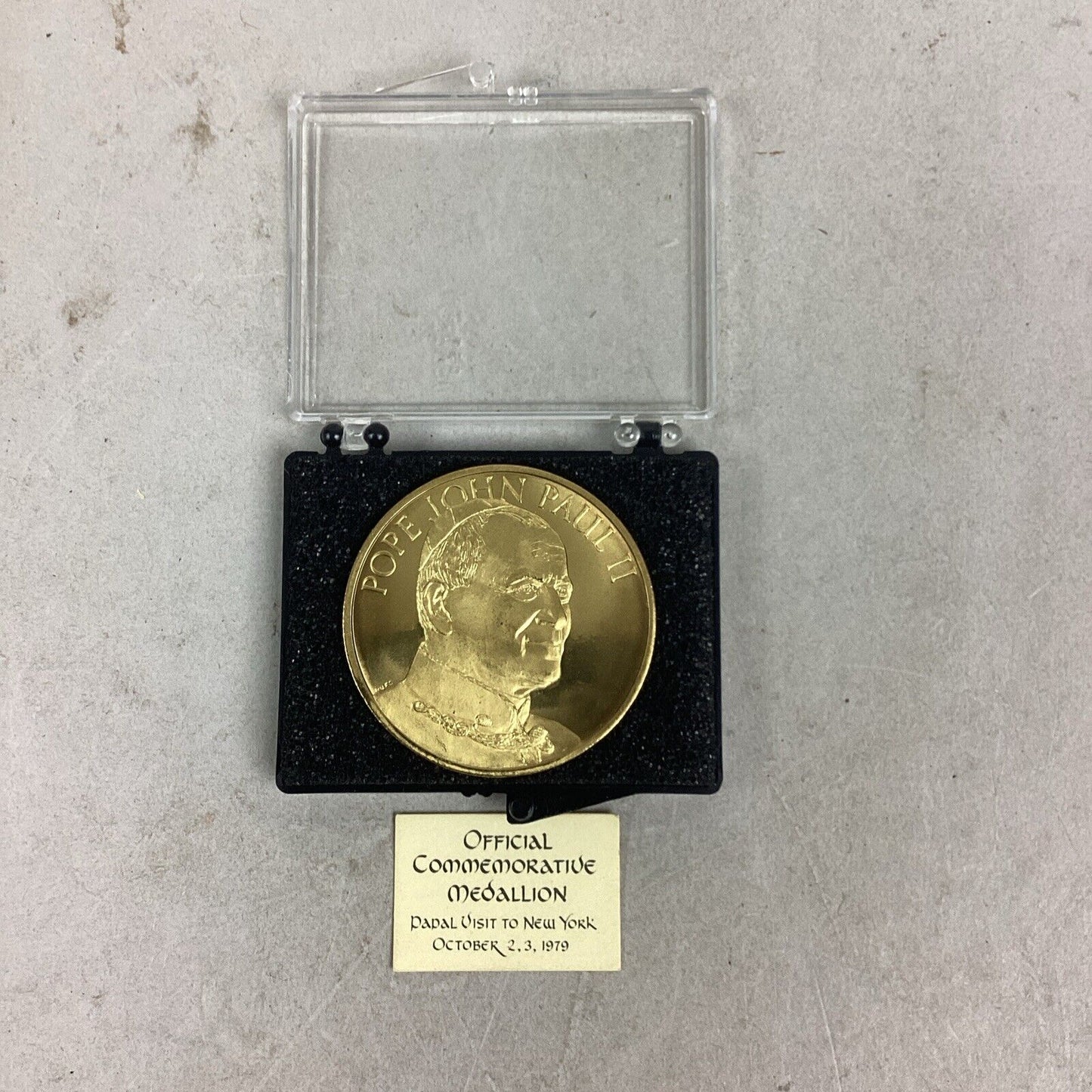 1979 POPE JOHN PAUL II PASTORAL VISIT TO NY BRASS COMMEMORATIVE MEDALLION