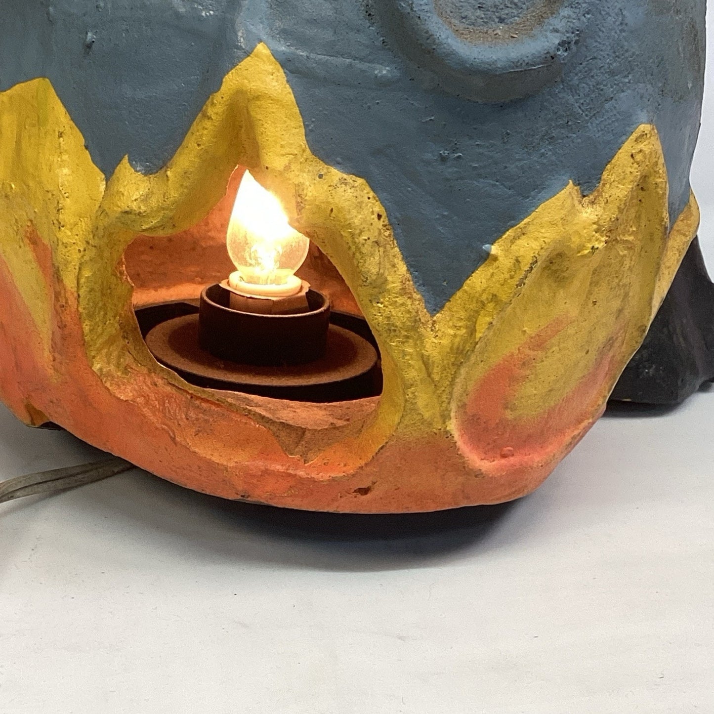 VTG NOS 90s Matrix Industries Halloween Witch Cauldron Lighted Foam Blow Mold