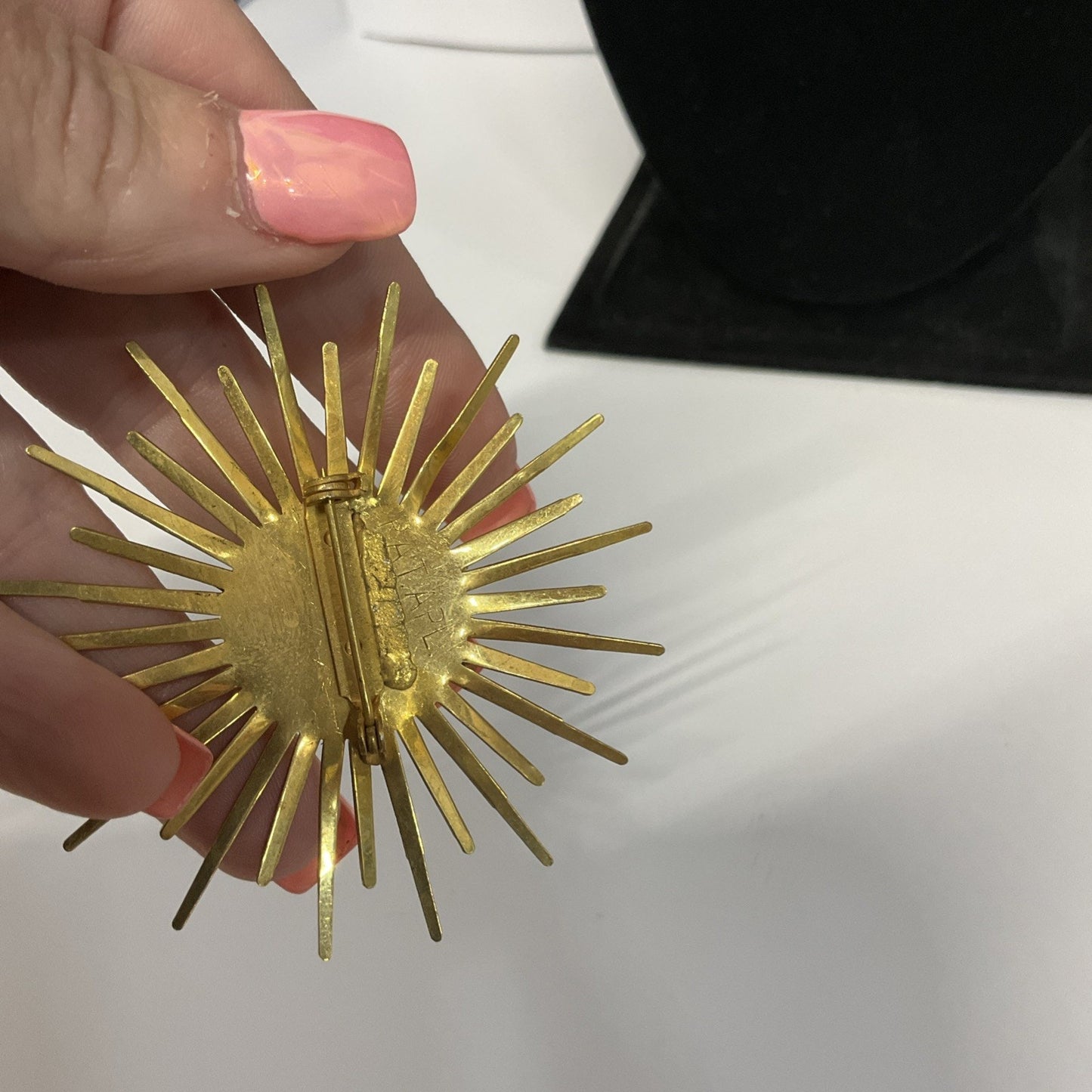 Vintage Starburst Brooch Gold Tone