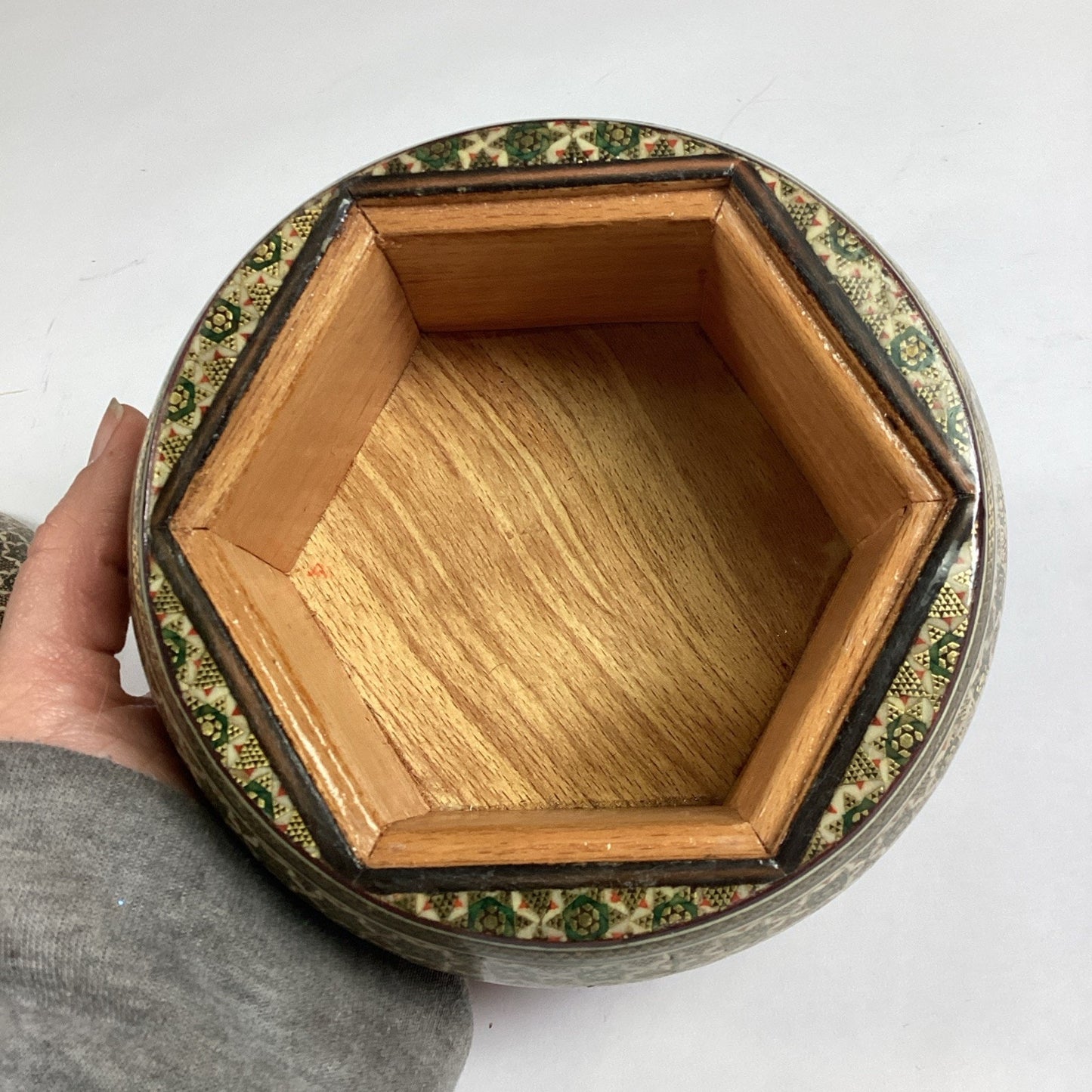 Antique Anglo Indian Micro Mosiac Inlaid Round Trinket Box