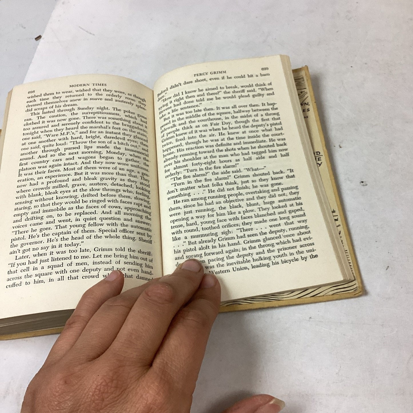 Faulkner, Dictionary Of Khazars,works Of Thomas Atway, Ulysses, Poems Of Longfel