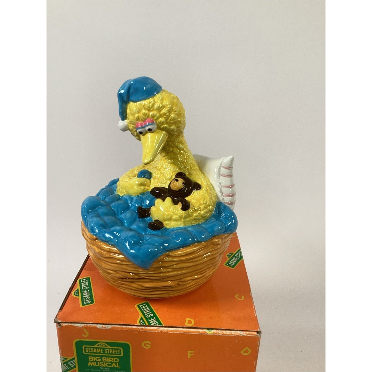 Sesame Street Big Bird Musical - Big Bird In Bed - Twinkle Twinkle Little Star