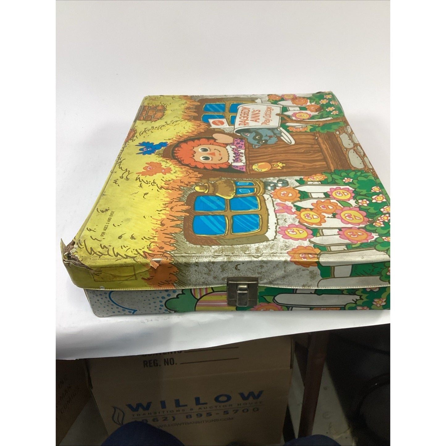 Vintage 1974 NOS Raggedy Ann’s Play Cottage Vinyl Pop Out Case Damaged Exterior