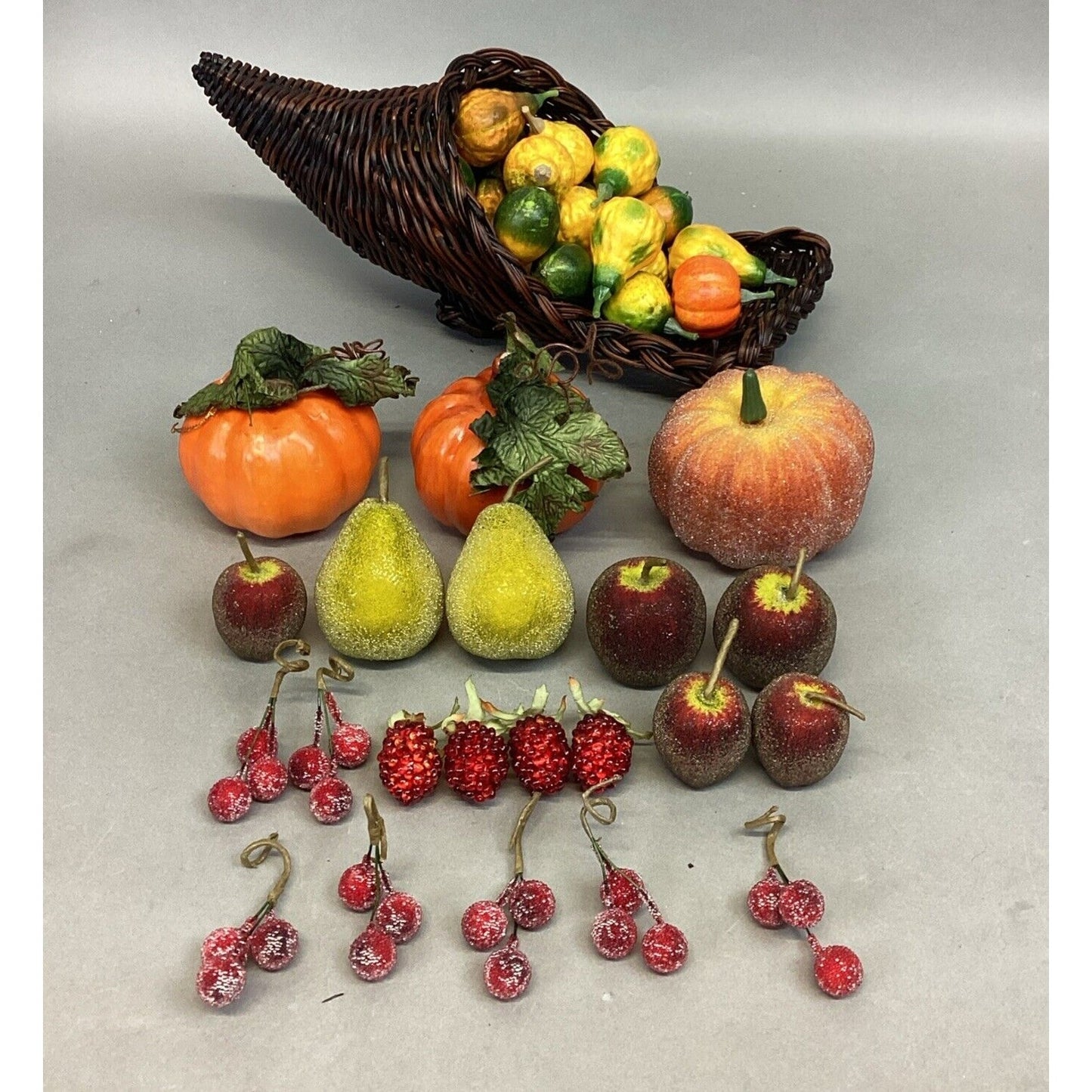 Wicker Vintage Cornucopia Horn Of Plenty Filled W/ 77 Fruits/Veggies/Pumpkins