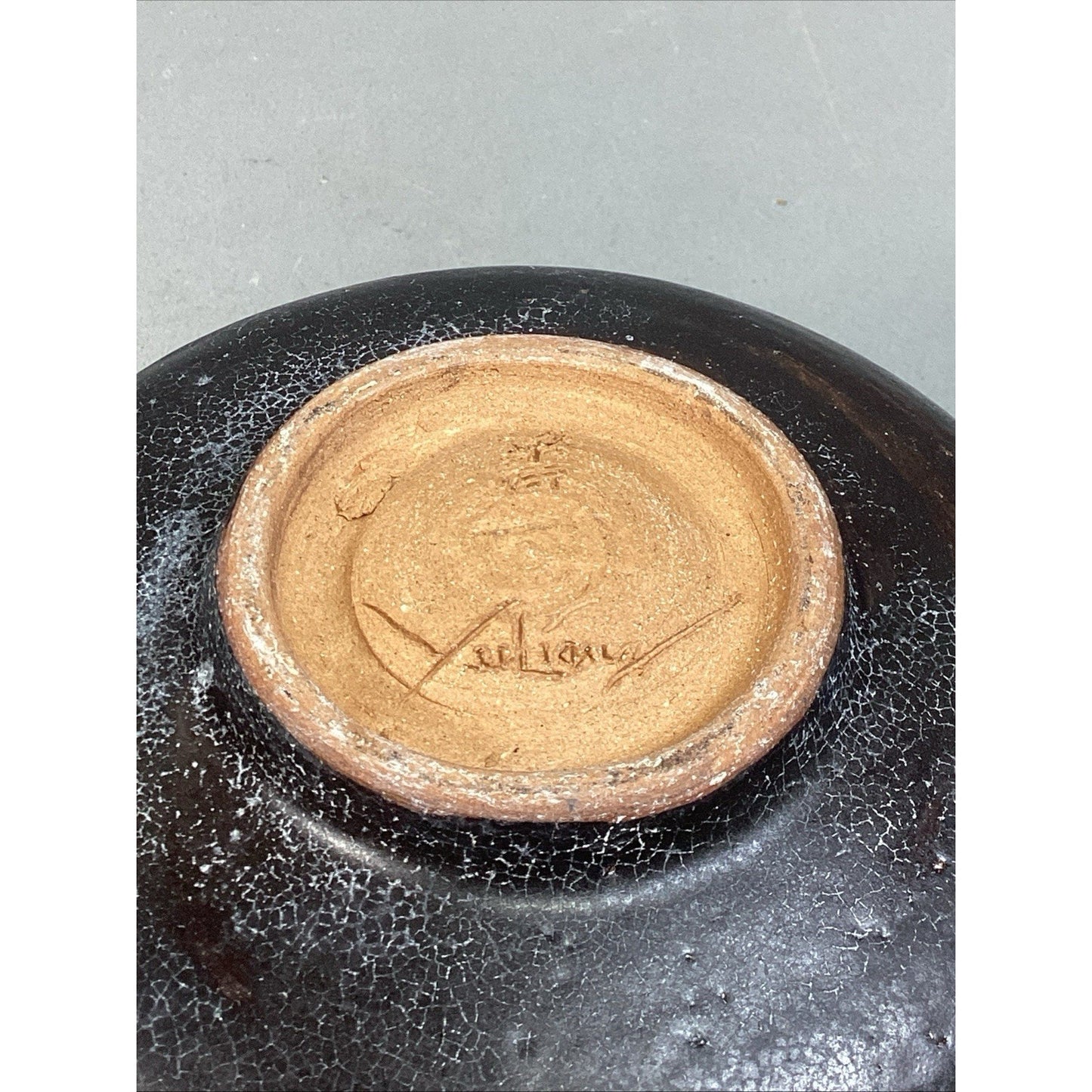 Vintage Chinese Pottery Medicine/Tamping Pot With Lid - Signed