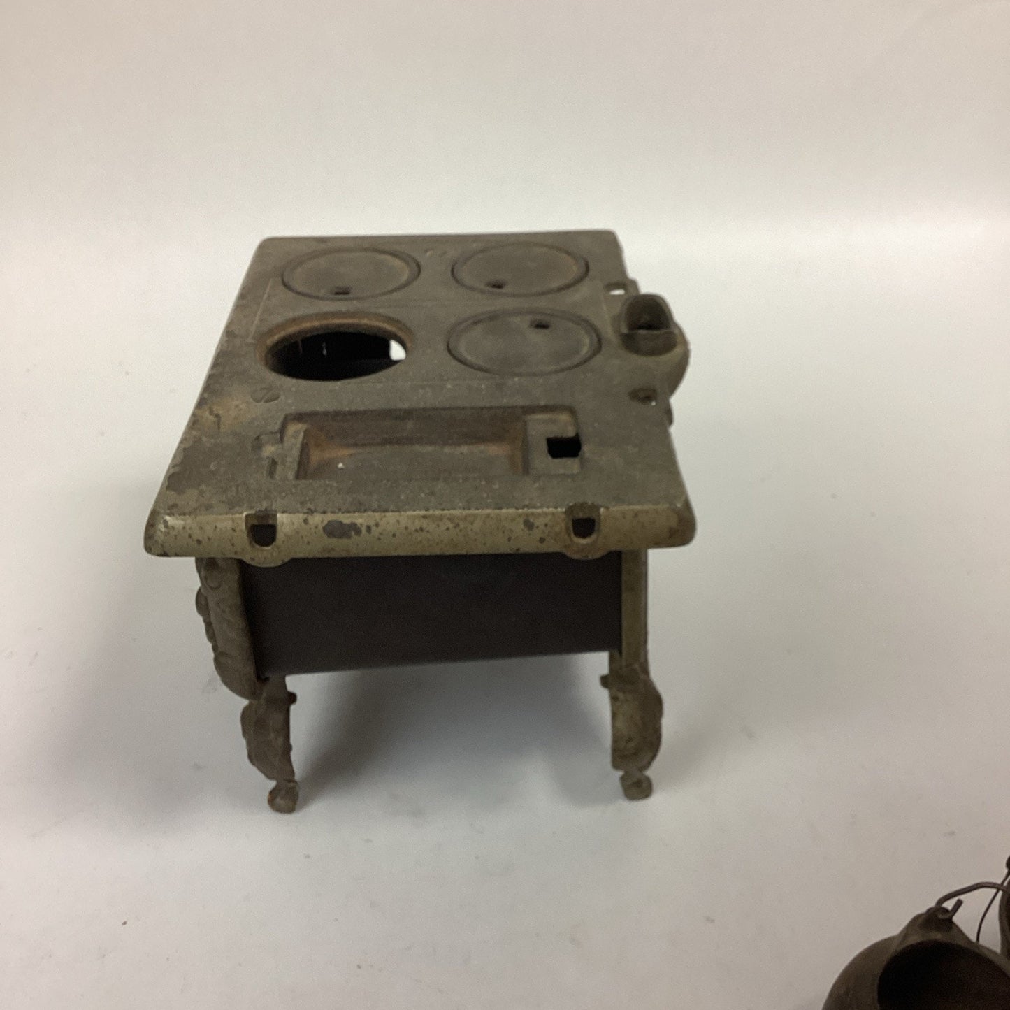 Antique Eagle Cast Iron Toy Stove With 2 Pots - Lancaster Brand - 9x6x6.5”