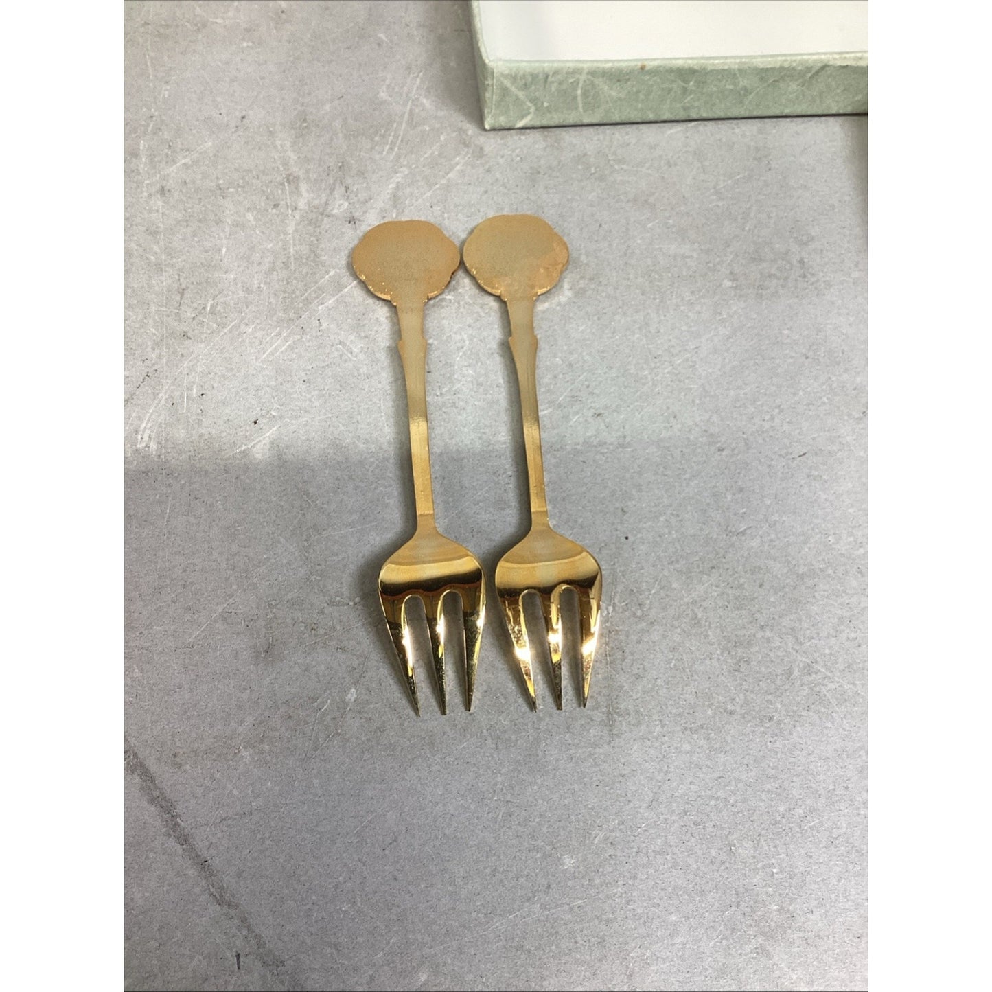 Set Of 4 - Korean - Souvenir Golden Spoons And Forks In Original Box