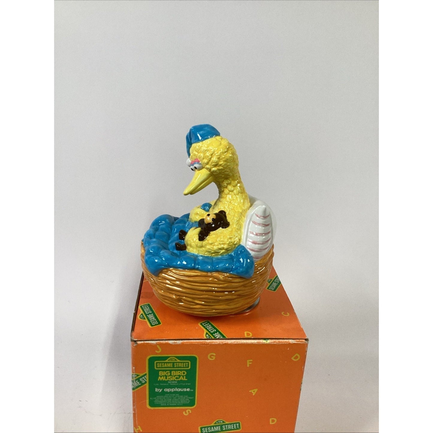 Sesame Street Big Bird Musical - Big Bird In Bed - Twinkle Twinkle Little Star