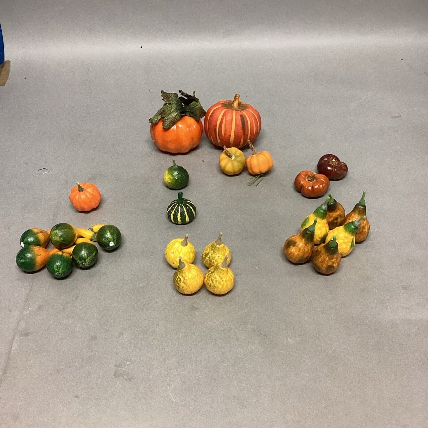 Wicker Vintage Cornucopia Horn Of Plenty Filled W/ 77 Fruits/Veggies/Pumpkins