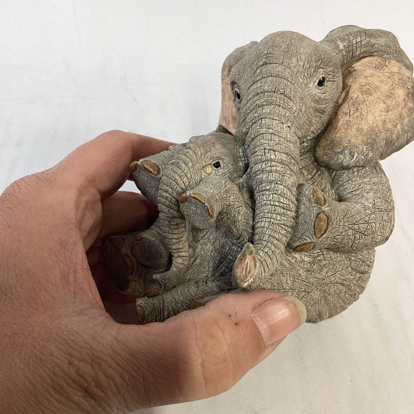 Tuskers Elephants 1994 Elsie and Marigold Hand Painted Figurine