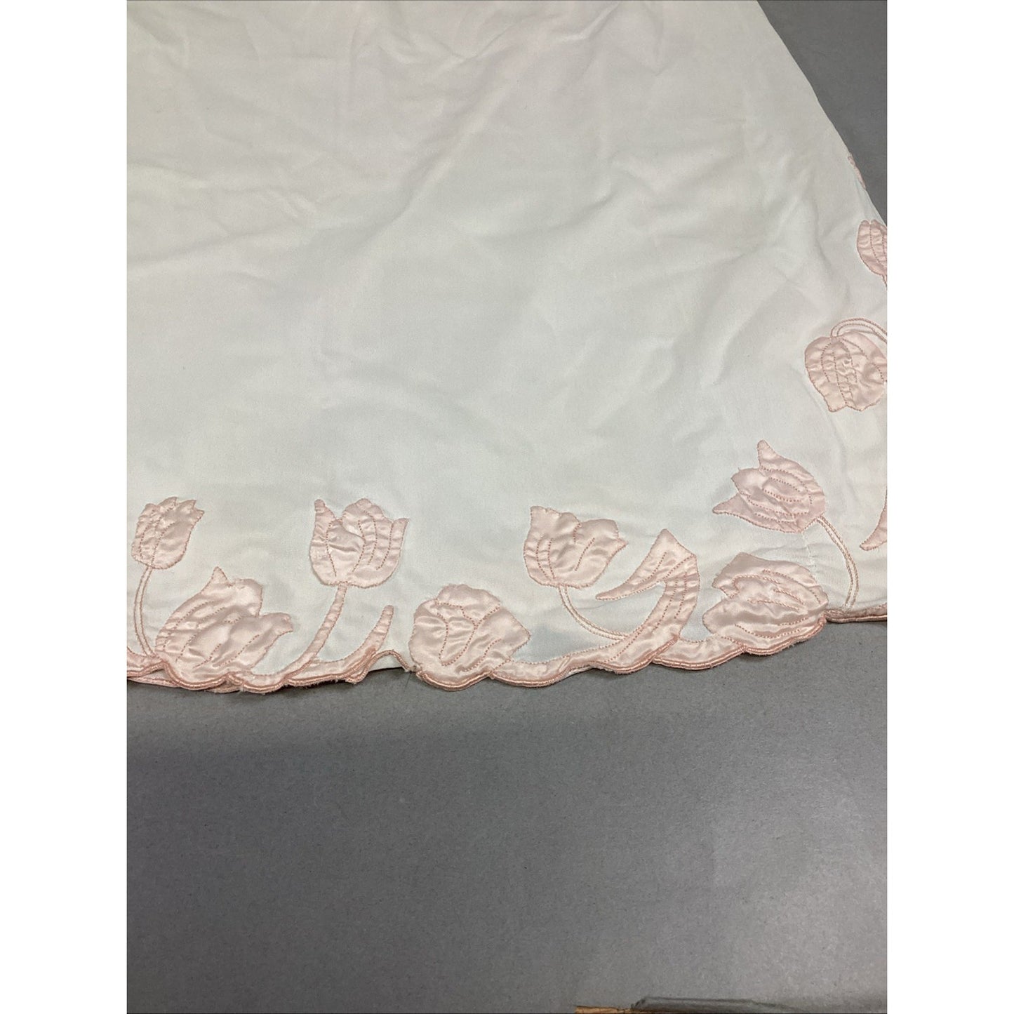 Odette Barsa Cream Colored Slip With Light Pink Embroidered Flowers - Medium