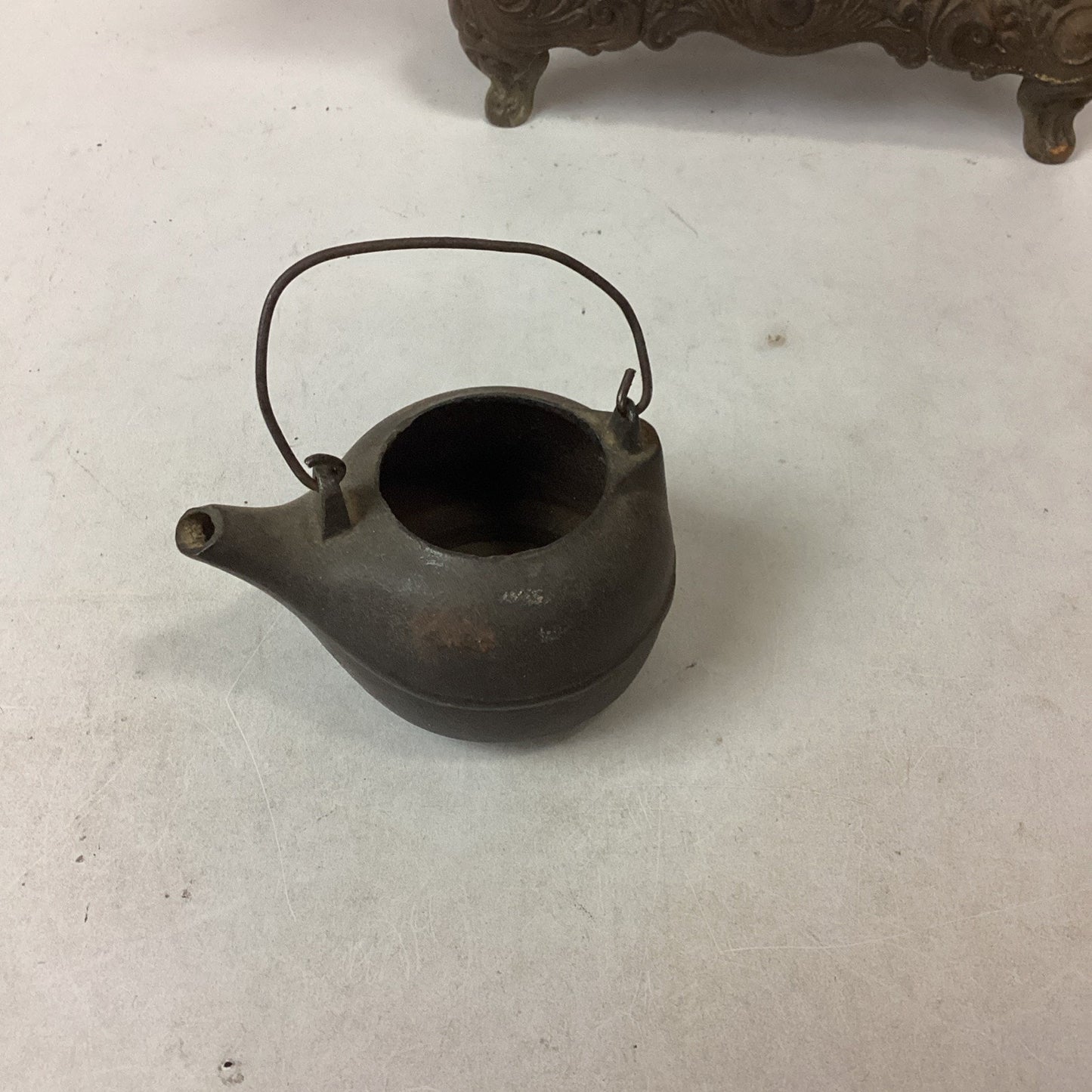 Antique Eagle Cast Iron Toy Stove With 2 Pots - Lancaster Brand - 9x6x6.5”
