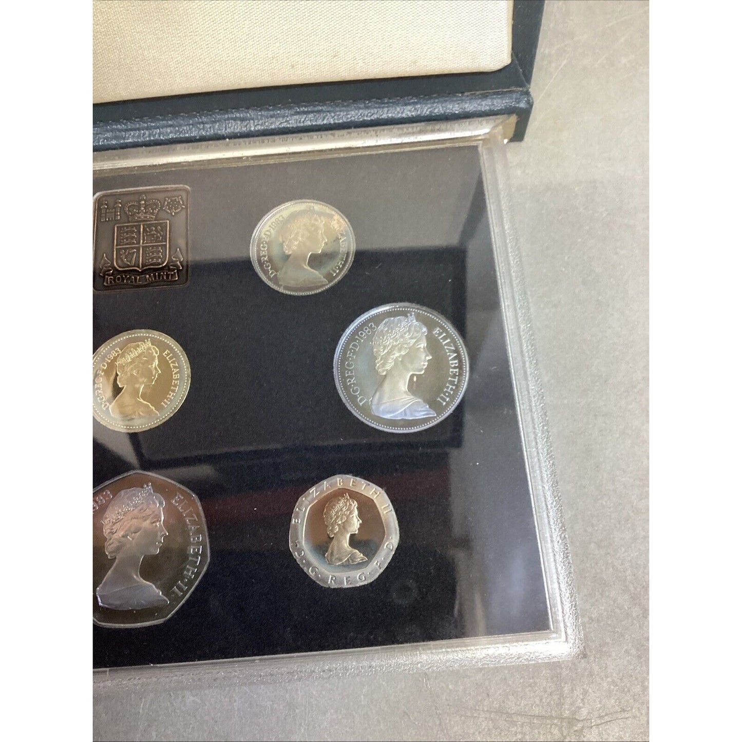 1983 UNITED KINGDOM ROYAL MINT 8 COIN PROOF SET - 8 Coins