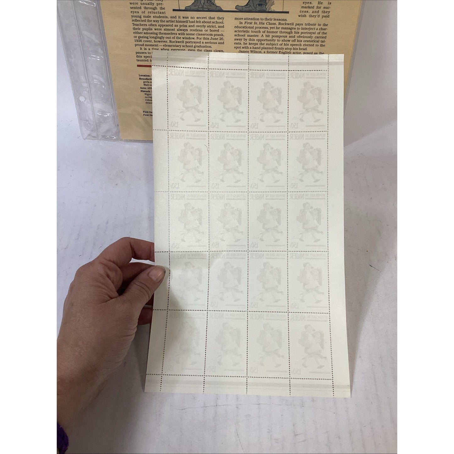 1982 Norman Rockwell Republic Of Niger Hide Your Eyes/First In His Class Stamps