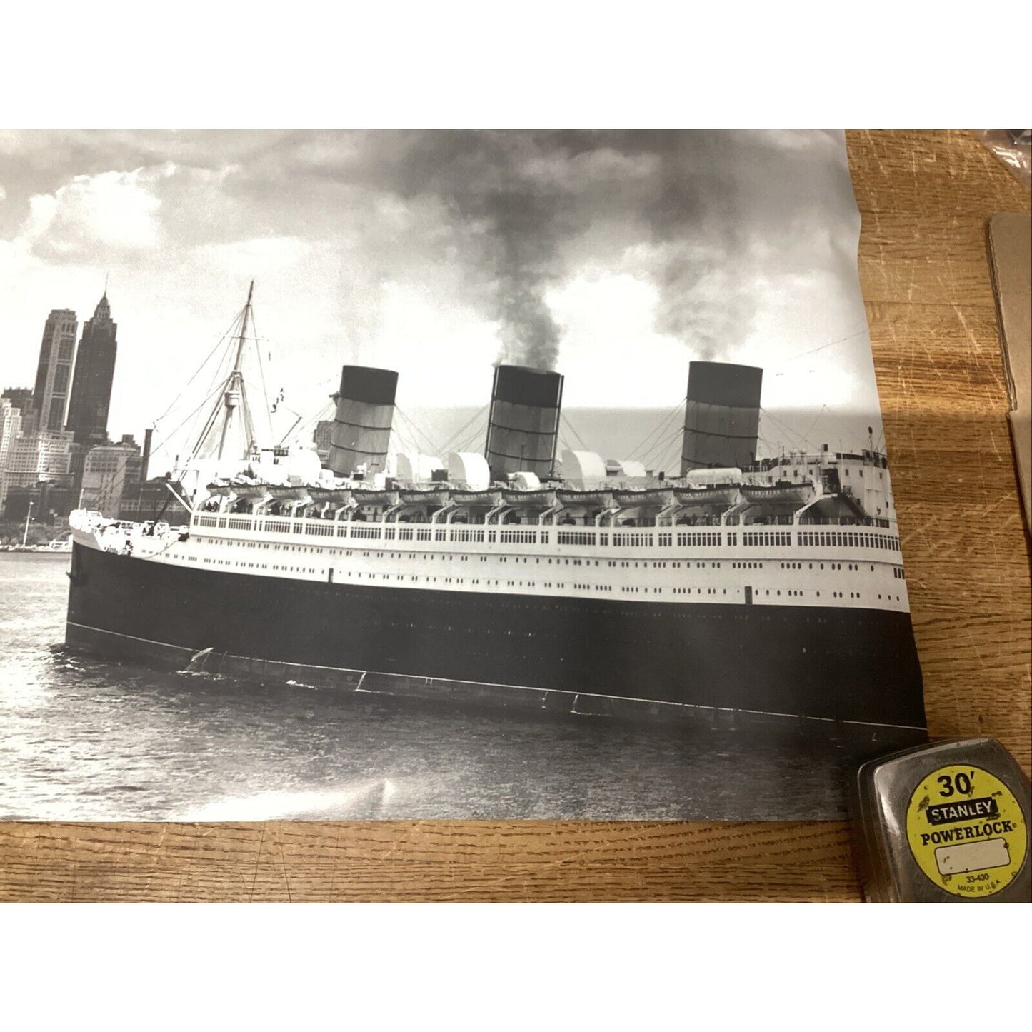 QUEEN Elizabeth Ocean Liner W/ Manhattan Skyline 1957- 39x19.5” - Made in France