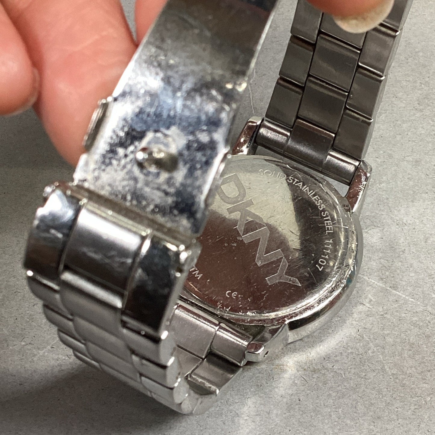DKNY NY 8327 Solid Stainless Steel Unisex Watch - Untested