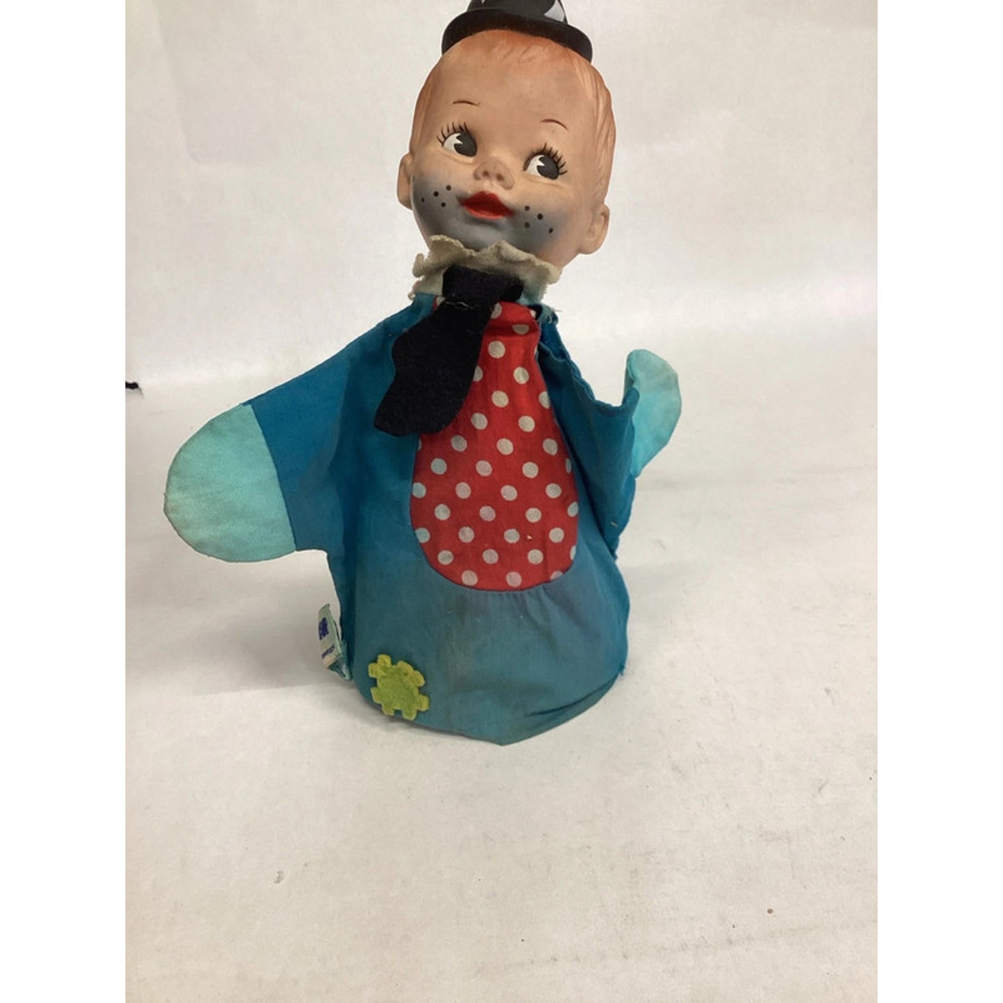 Vintage 1964 Tommy Tramp Knickerbocker Hand Puppet
